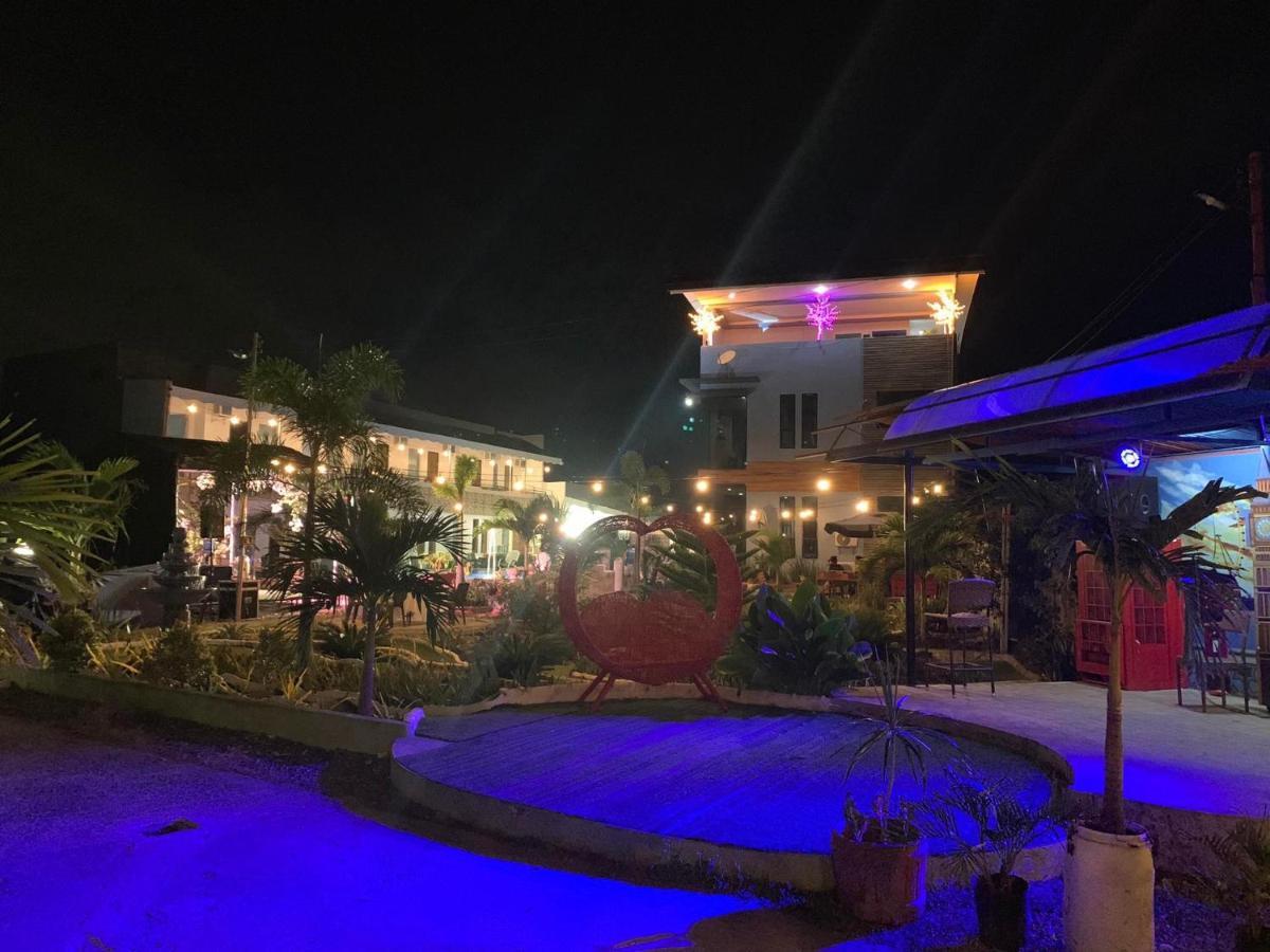 Little Rock Cebu Hotel Мактан Екстериор снимка