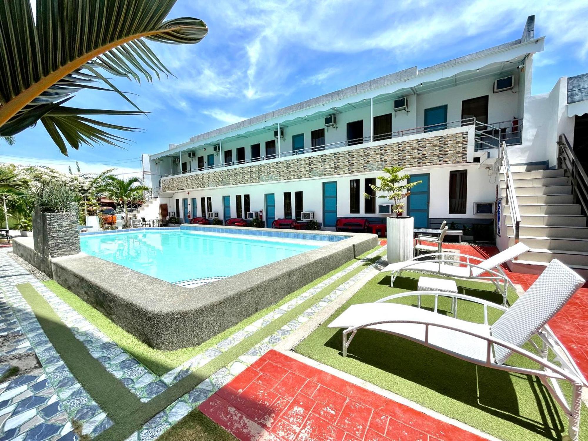 Little Rock Cebu Hotel Мактан Екстериор снимка