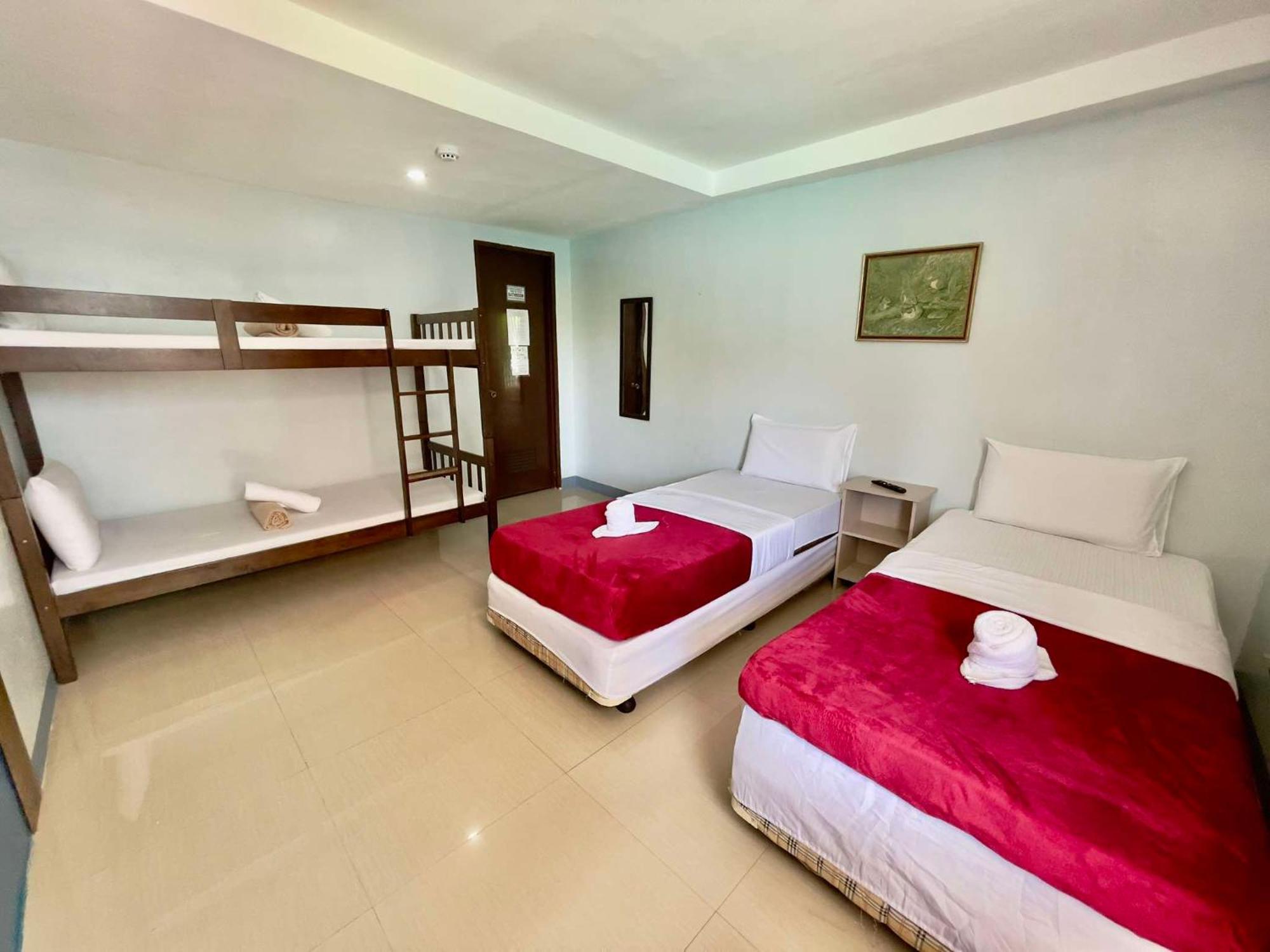 Little Rock Cebu Hotel Мактан Екстериор снимка