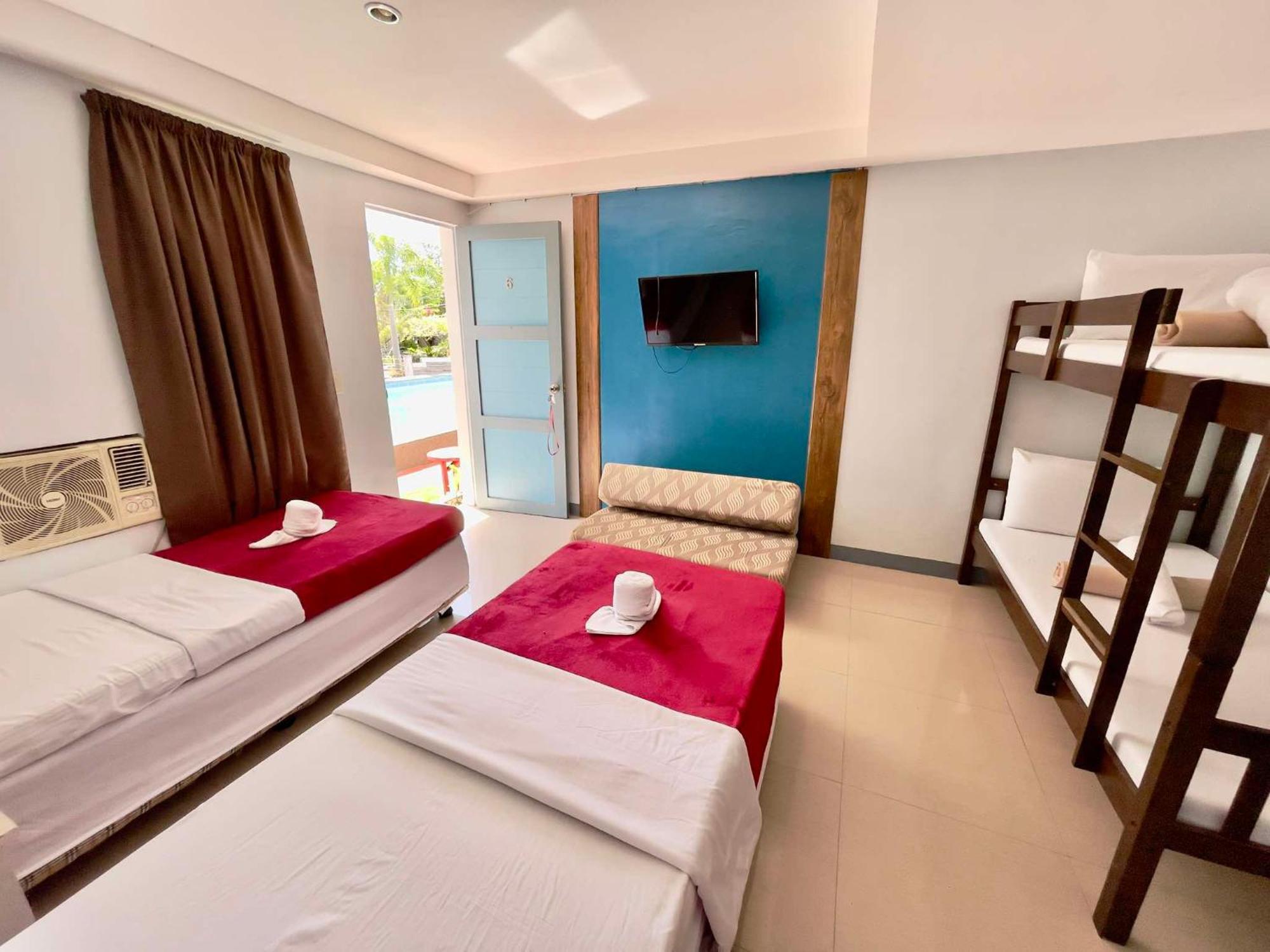 Little Rock Cebu Hotel Мактан Екстериор снимка
